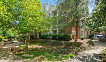 3308 WYNDHAM Cir 321, Alexandria, VA 22302