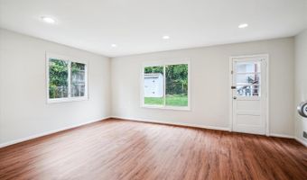 4503 TRAYMORE St, Bethesda, MD 20814