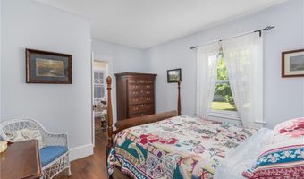 141 Coggeshall Ave, Newport, RI 02840