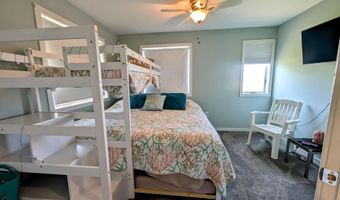 6 Pierces Point Rd, Cape May Court House, NJ 08210