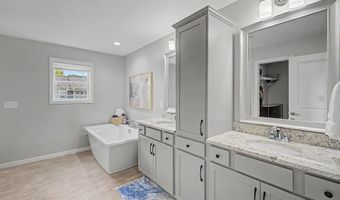 6694 Lakeview Cir NE, Albertville, MN 55301