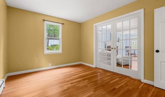 6 Winterberry Dr, Amherst, NH 03031