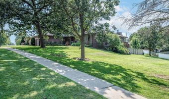 305 E 21st St, Atlantic, IA 50022
