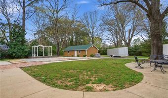 108 King St, Adairsville, GA 30103