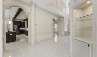 7301 CALVERT St, Annandale, VA 22003