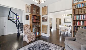 26 Oakland Ave, Cranston, RI 02910