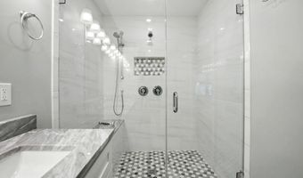 3911 COURTLAND Cir, Alexandria, VA 22305