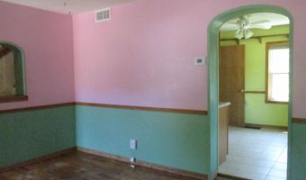 612 Liberty St, Alma, MI 48801