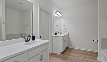 5618 Cottage Lake Dr, Baton Rouge, LA 70820