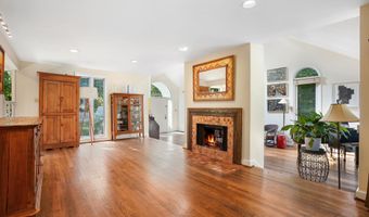 7105 WILSON Ln, Bethesda, MD 20817