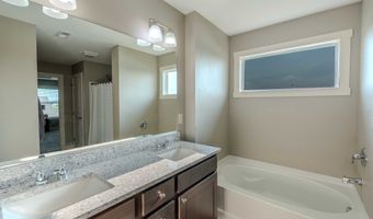 2012 NW Applewood St, Ankeny, IA 50023