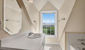 430 Wiley St, Ashland, OR 97520