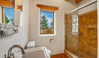 9 Desiderio Rd, Arroyo Seco, NM 87514