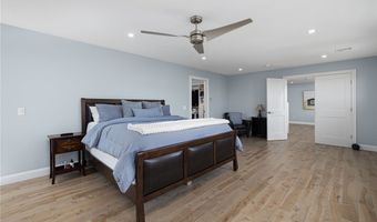 1046 Ocean Rd, Narragansett, RI 02882