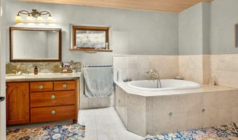 2026 Ashland Mine Rd, Ashland, OR 97520