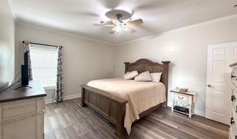 93 Oak Forrest Dr, Adel, GA 31620