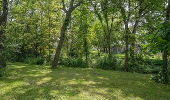 3650 NE 54th Pl, Des Moines, IA 50317