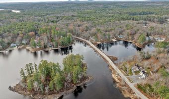 35 Merry Hill Rd, Barrington, NH 03825