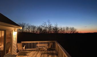 12 Lobsterville Rd, Aquinnah, MA 02535