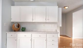 135 Brookhaven Ln, Advance, NC 27006