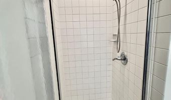 5713 19TH St N, Arlington, VA 22205