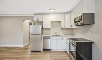 706 N CLEVELAND St, Arlington, VA 22201