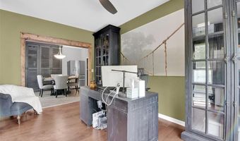 215 Cobblefield Ct, Ballwin, MO 63011