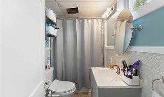 13 Main St, Lincoln, RI 02838