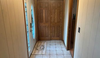 693 Edgewater Dr, Amherst, NY 14228