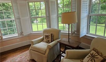 209 Coggeshall Ave, Newport, RI 02840