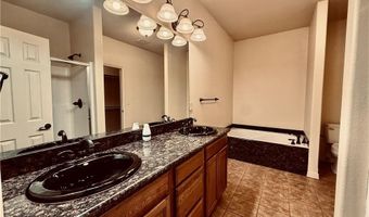 9 Pennine Ln, Bella Vista, AR 72714