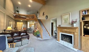 203 Emerald Meadows Dr, Arnolds Park, IA 51331