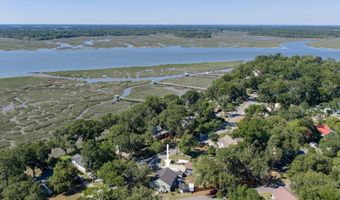 2101 Wilson Dr, Beaufort, SC 29902