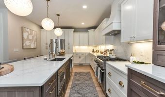 14 Overlook Cir, Auburn, NH 03032