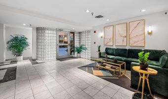 123 W BARRE St W 402, Baltimore, MD 21201