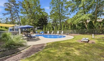 482 Clifton Ave, Bayville, NJ 08721