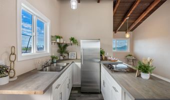 145 KANE St, Kahului, HI 96732