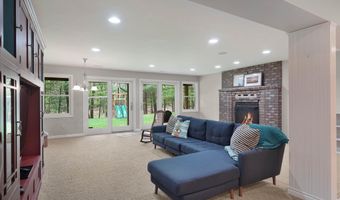 326 Greentree Ln NE, Ada, MI 49301