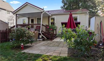 394 Long St, Amherst, OH 44001