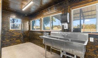 305 N SYCAMORE St, Archer City, TX 76351