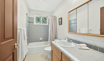 185 Almond St, Ashland, OR 97520