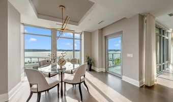 310 STRAND St 304, Alexandria, VA 22314