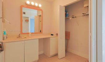 3701 N Country Club Dr 1504, Aventura, FL 33180