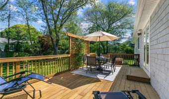 46 Steamboat St, Jamestown, RI 02835