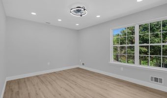 39 Old Main Shore Rd, Barnegat, NJ 08005