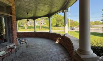 126 Elm St, Bennington, VT 05201
