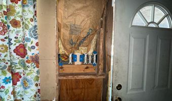 122 5th St W, Alice, TX 78332