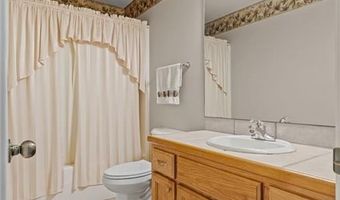 2419 Shealei Cir, Alma, AR 72921