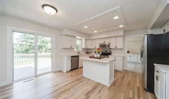 218 NE Mandy Ln, Ankeny, IA 50021
