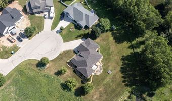1101 W STARVIEW Ct, Appleton, WI 54913